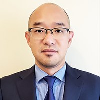Headshot of John Kim